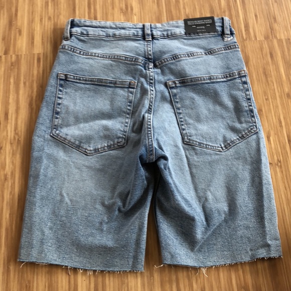 H&M Mid Thigh Jean Shorts - Picture 4 of 6